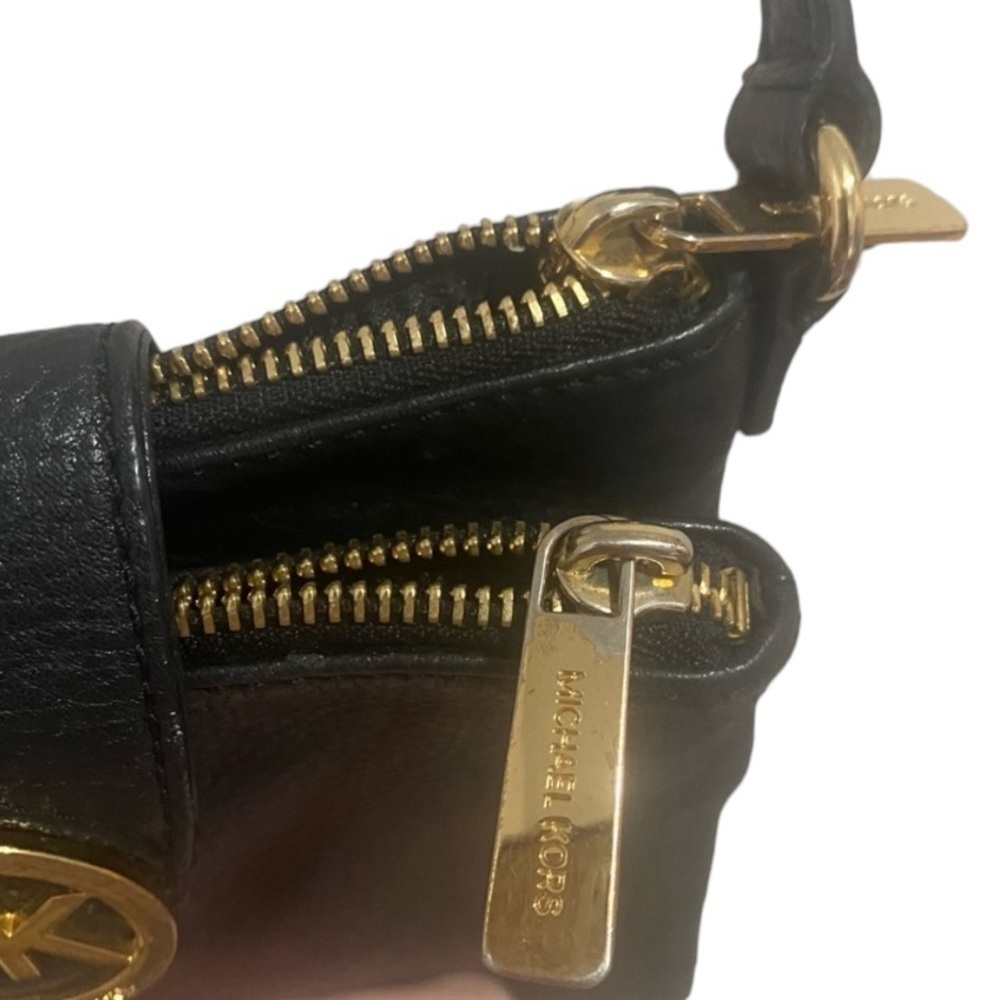 Michael Kors, MK Fulton, Black Pebbled Leather Crossbody Bag - Picture 6 of 16